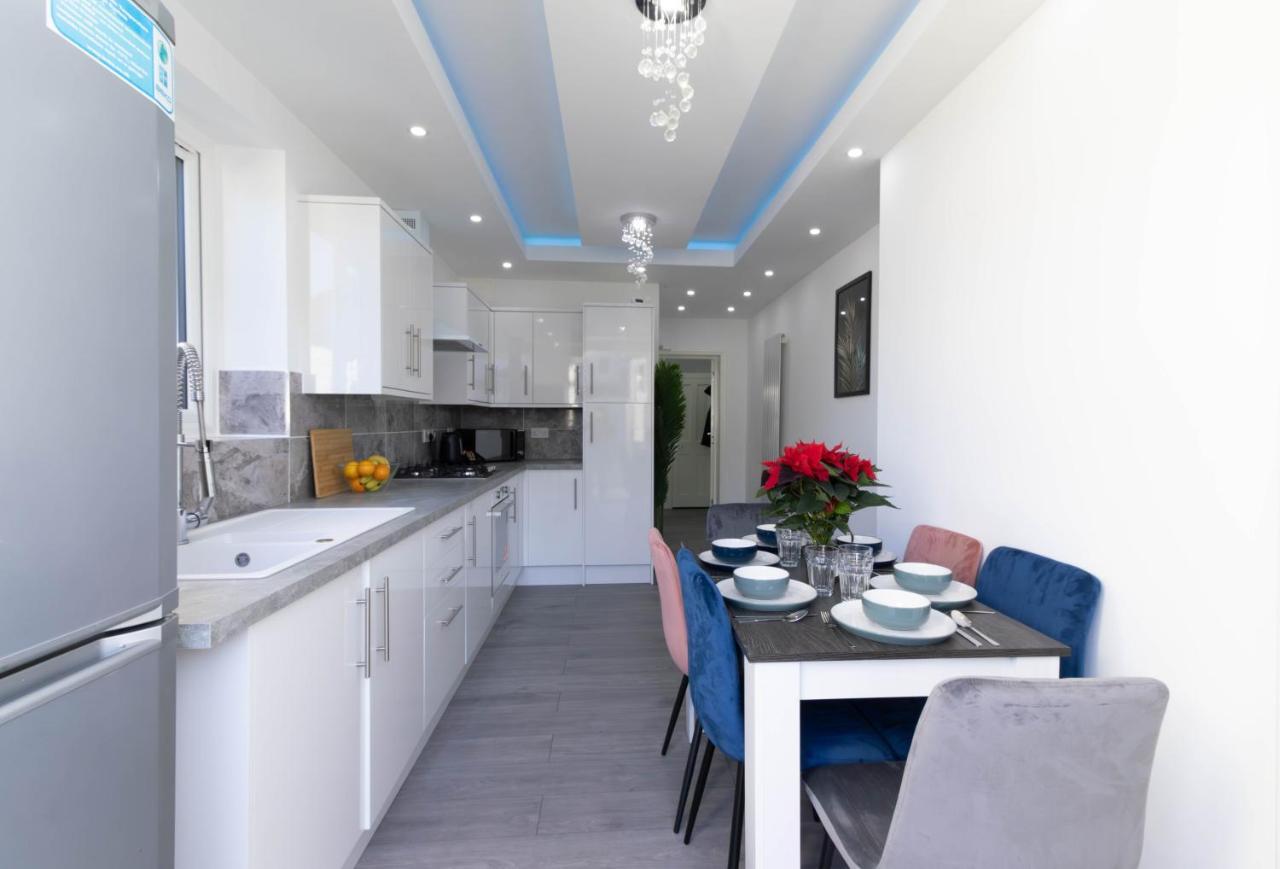 Open Mind Property - 6 Luxury Bedrooms With Free Parking Πόρτσμουθ Εξωτερικό φωτογραφία